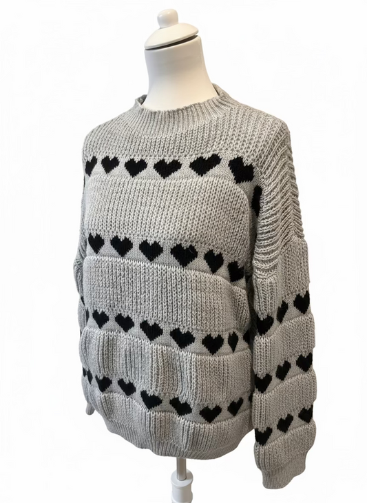 Pull gris épais motifs coeurs