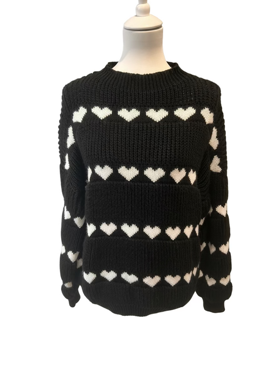 Pull noir épais motifs coeurs