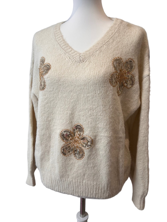 Pull crème motifs fleurs sequins dorés