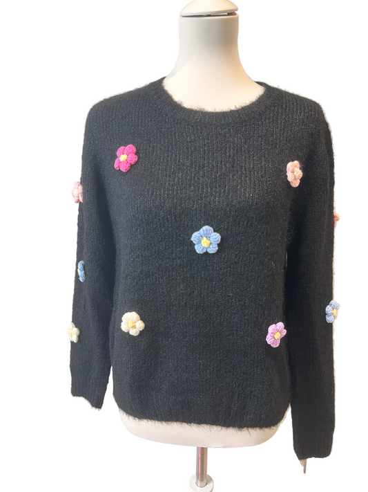 Pull noir motifs fleurs